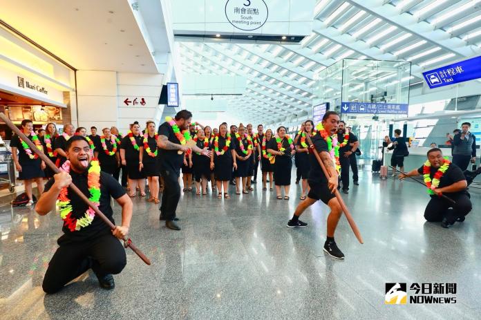 花博開幕晚會紐西蘭毛利舞團抵台 林佳龍接機迎嘉賓