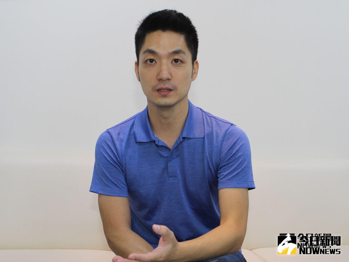 國民黨立委蔣萬安分享過去從事極限運動經驗，並鼓勵年輕朋友在各自領域勇於挑戰、突破自我，一起發現冒險的精神。（圖／記者葉滕騏攝,2018.10.26）