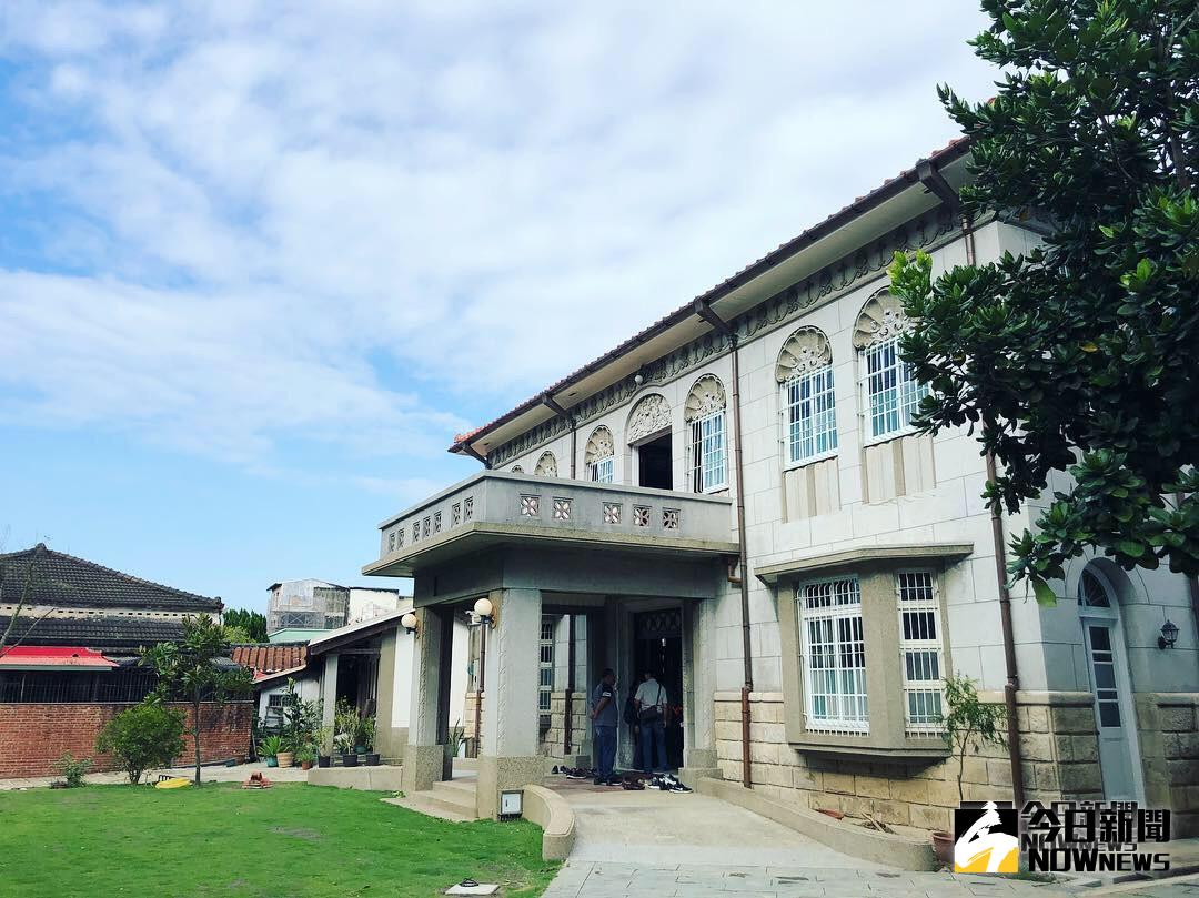▲縣定古蹟北埔姜阿新洋樓經由姜家後代子孫共同努力，將產權重新買回修復竣工，將再現往日風華。（圖／記者誾宣震攝，2018.10.30）