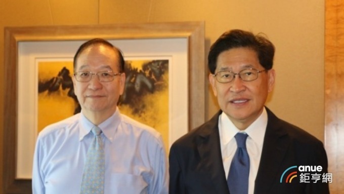▲ 生華科董事長胡定吾（右）與總經理宋台生。（鉅亨網資料照）