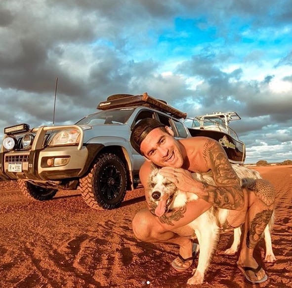 喜愛大自然和動物的澳洲男子布洛迪經常上山下海到處遊玩。（圖／instagram＠brodiemoss）