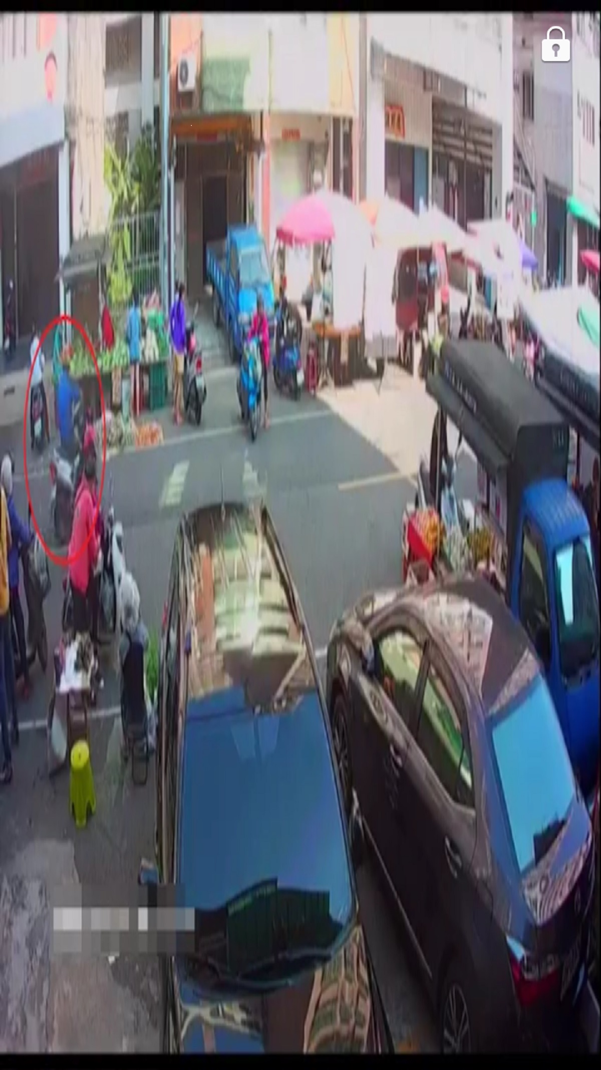 ▲顏姓男子涉嫌以偷盜的贓車騎到市場搶奪買菜婦人的皮包(圖／記者郭凱杰翻攝，2018.11.01)