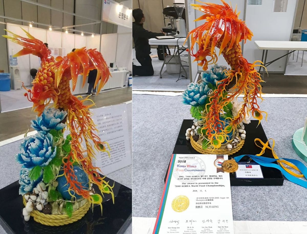 ▲倪女的拉糖作品在桃機出境過安檢時被航警不小心摔壞，她抵達韓國後迅速修復作品，最後奪下金牌。（圖／翻攝自爆料公社、倪女臉書, 2018.11.01）