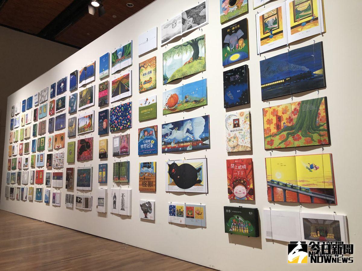 ▲誠品信義店舉辦「我的世界都是你－幾米創作 20 周年原畫展」，免費開放民眾參觀，匯集近百幅經典繪本原畫。（圖／記者陳致宇攝, 2018.11.02）