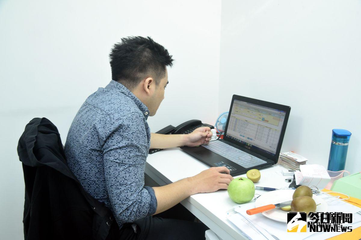 ▲新北市立聯合醫院三重院區盧姓約聘員工，6年內共詐領助教費50萬7200元。圖非當事人。（圖／NOWnews資料照）