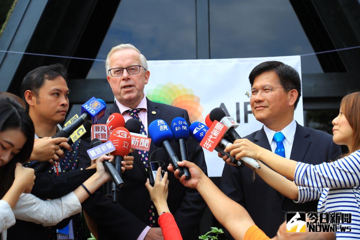 國際園藝生產協會秘書長Tim Briercliffe公開表明，若有人主張提供市民無限次數免費，違反AIPH政策及市府與AIPH的協議約定，因此AIPH並不支持(圖／柳榮俊攝2018.11.2)