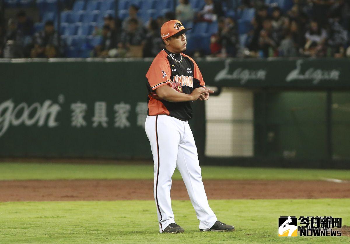 ▲ 中華職棒總冠軍賽 Lamigo桃猿vs.統一7-ELEVEn獅，統一7-ELEVEn獅王鏡銘 。（圖／記者葉政勳攝 , 2018.11.03）