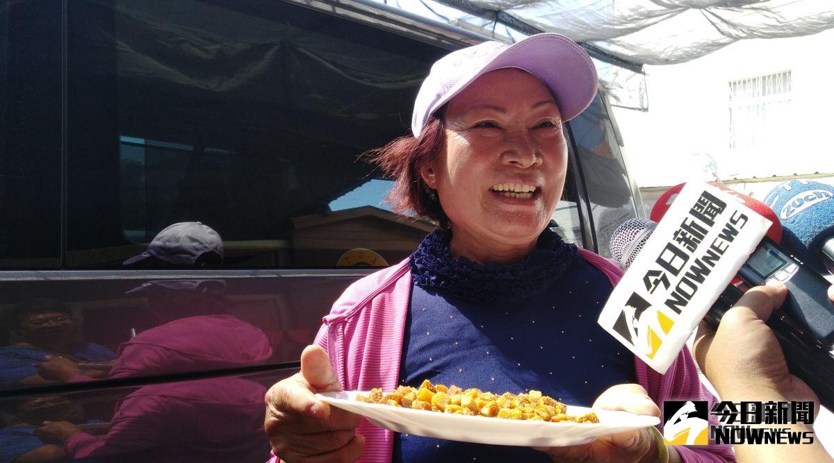 ▲劉厝社區在地的風味餐，純手工烏魚子饅頭。（圖／記者洪佳伶攝，2018.11.03）