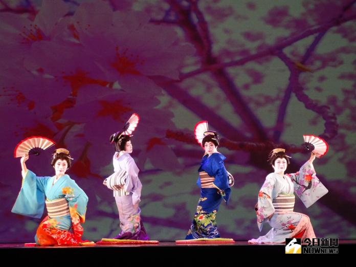 「瑞秀之舞」華麗登場 師生聯袂舞出日本舞踊優雅之美