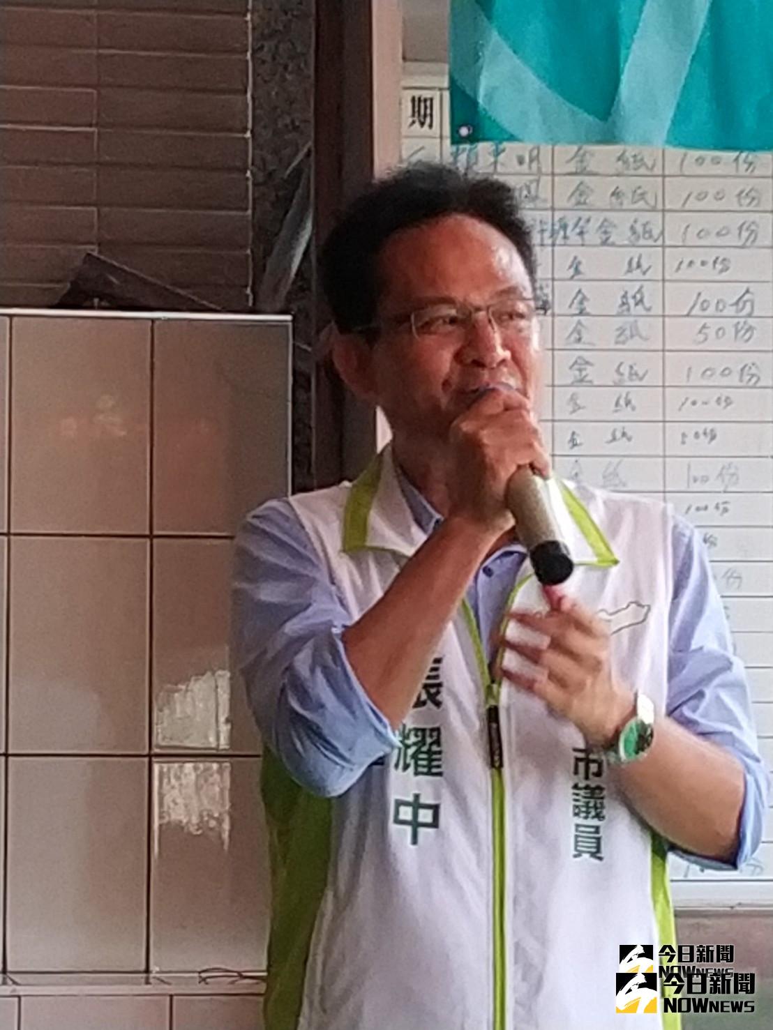 力爭連任的台中市議員，今天在座談會中談及台中花博成功登場，內心激動，語調哽咽。(圖／金武鳳攝，2018.11.4)