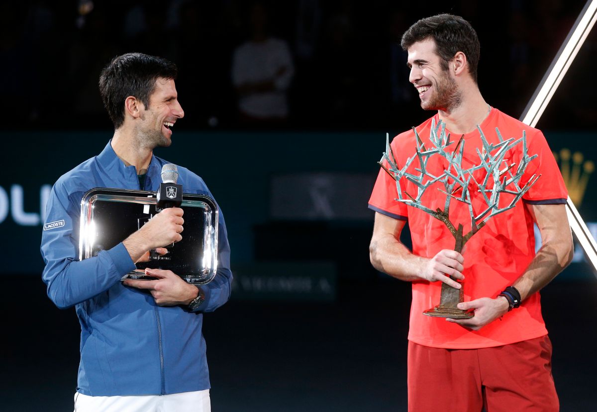 Karen Khachanov爆冷擊敗Novak Djokovic。（圖／美聯社／達志影像）