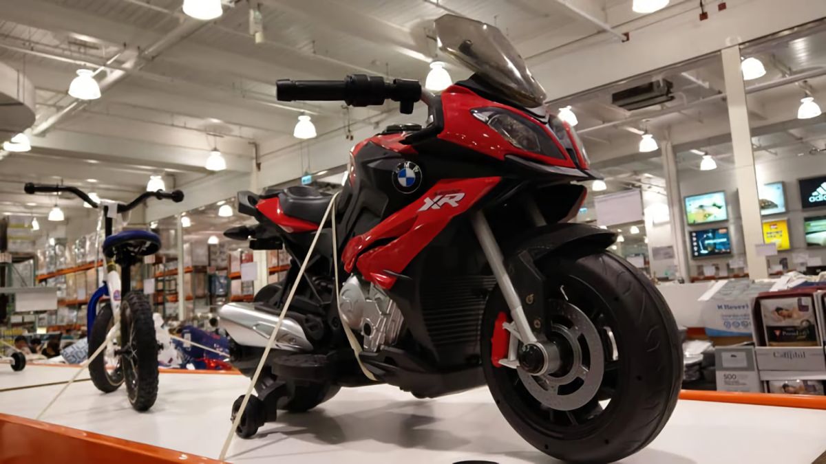 ▲好市多最近一款BMW電動機車價格超殺，引起網友關注。（圖／翻攝自臉書Costco好市多 商品經驗老實說）