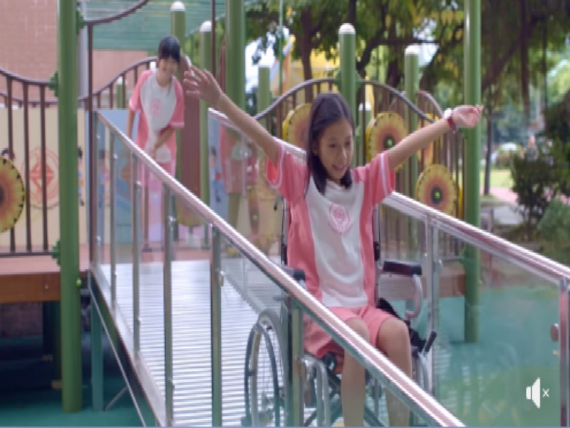 ▲北市長柯文哲粉專昨（ 5 ）晚貼出感人共融式遊具影片，讓網友直呼好感人。（圖／翻攝自柯文哲粉絲專頁影片）