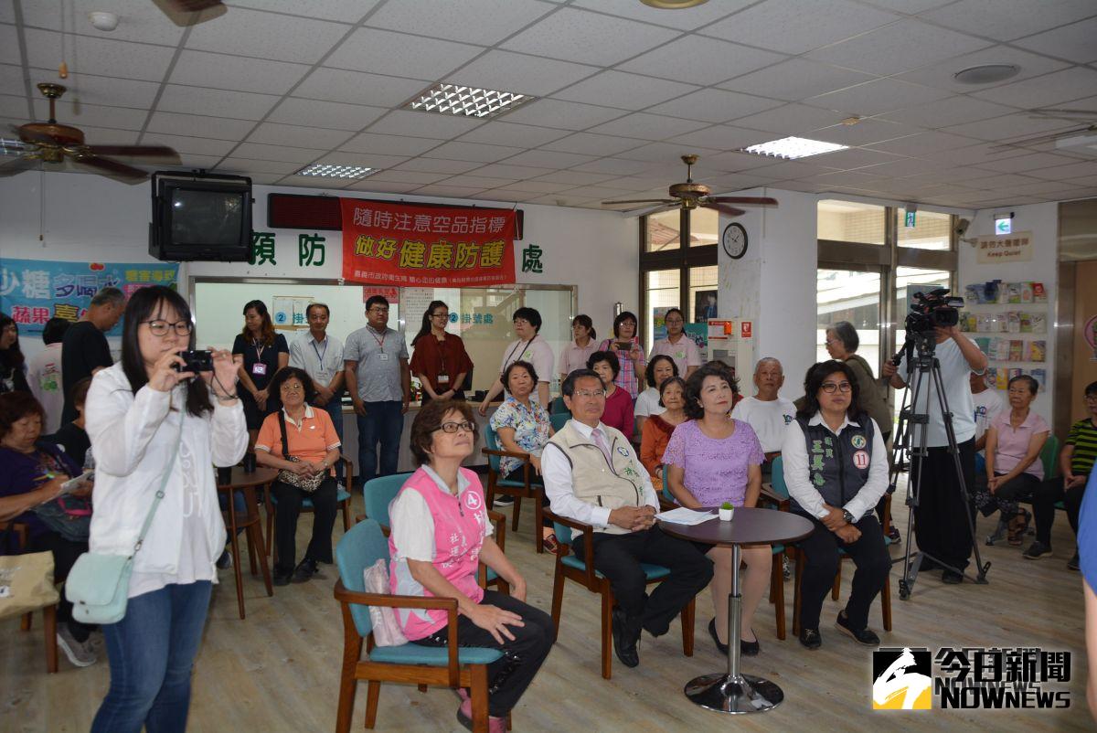 ▲東區衛生所擺設就像嶄新的咖啡廳。（圖／記者郭政隆攝影2018.11.6）