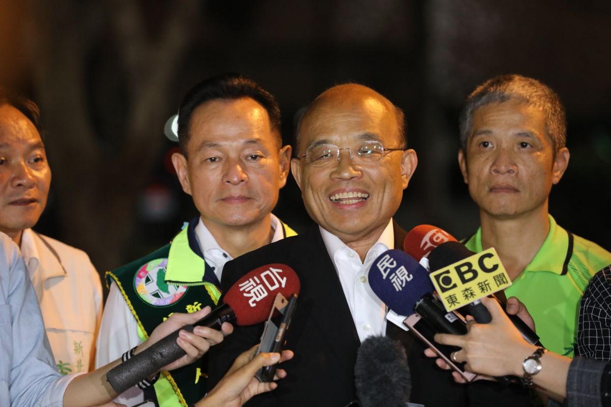 ▲蘇貞昌今晚表示，侯友宜躲82天，終於改口說願意參加辯論，「人民的力量，真的很大！」（圖／蘇貞昌辦公室提供）