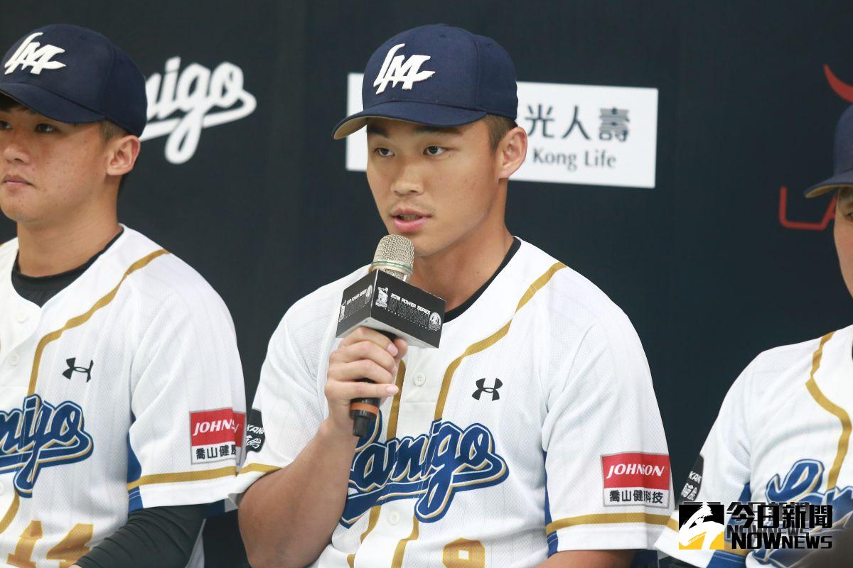 ▲Lamigo桃猿王柏融出席日職羅德隊交流賽賽前記者會。（圖／記者葉政勳攝 , 2018.11.08）