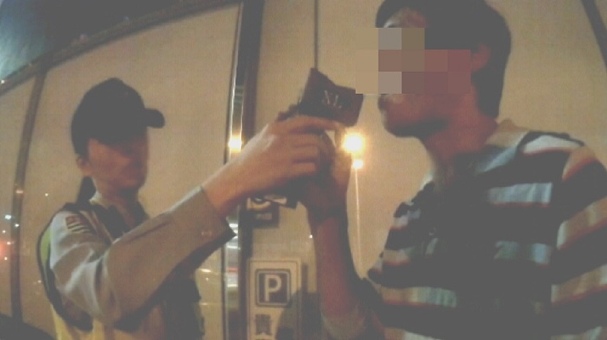 ▲張姓男子自認為能算酒精代謝時間，遇上警方盤查酒測，卻還是栽了（圖／記者鄧力軍翻攝, 2018.11.09）