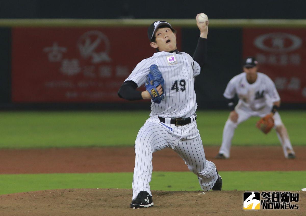 ▲Lamigo桃猿千葉羅德交流賽，羅德投手陳冠宇。（圖／記者葉政勳攝 , 2018.11.09）