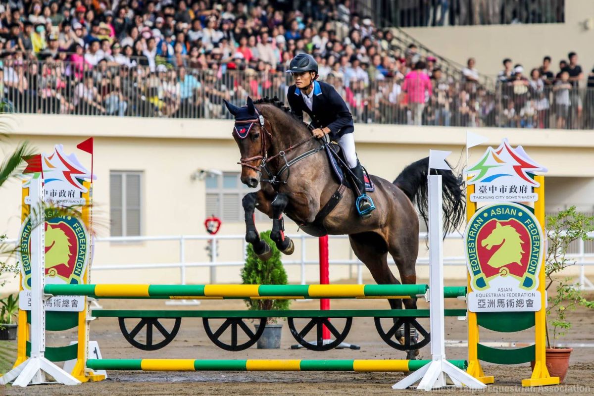 亞洲馬術青少年錦標賽5面獎牌留台，台中人林子嚴、陳臻奪下冠亞軍(圖／柳榮俊翻攝2018.11.12)
