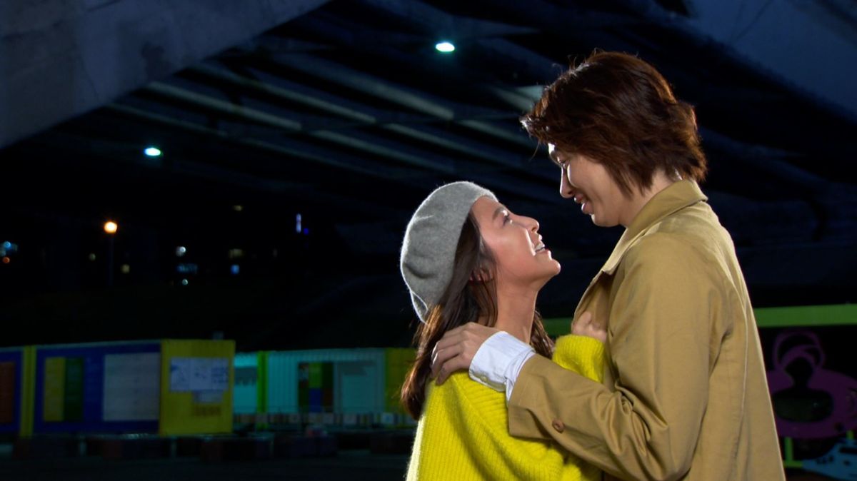 ▲張家瑋喜歡聽黃少谷唱歌。（圖／民視提供）