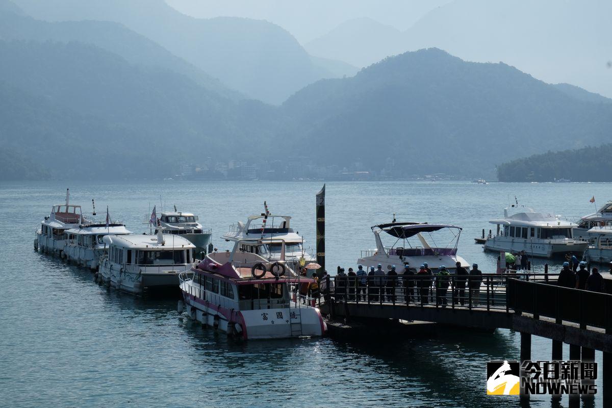 ▲交通部觀光局今（31）日表示，三仙台元旦迎曙光、日月潭煙火音樂跨年晚會等活動取消或縮小規模。圖為日月潭。（圖／記者陳雅芳攝，NOWnews資料照片)