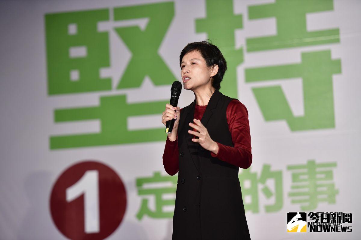 ▲力挺魏明谷連任，文化部長鄭麗君說，魏明谷縣長任內，也積極推動文化活動。（圖／記者陳雅芳攝，2018.11.16)