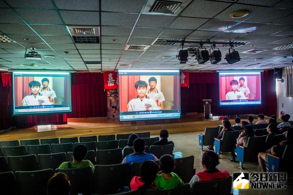 ▲大業國中第一屆校友會為行銷母校籌拍青春剛剛好微電影。（圖／記者李佩昕攝影2018.11.17）