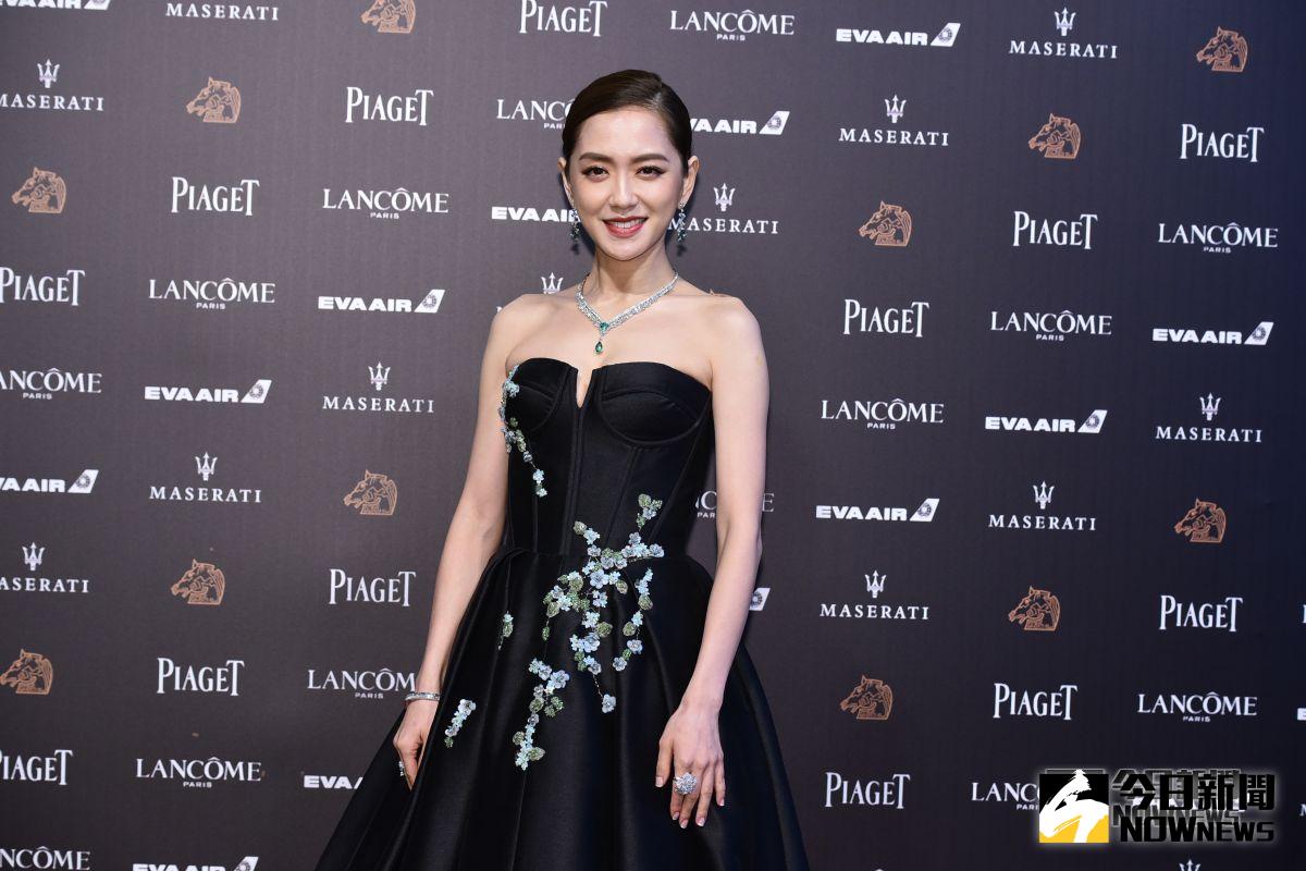 ▲金馬紅毯主持人楊千霈出席金馬55星光紅毯。（圖／攝影中心攝 , 2018.11.17）