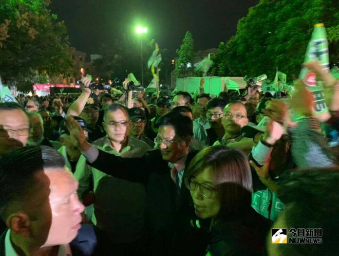 3萬人擠爆太平晚會 林佳龍：台中成為全台灣的領頭羊