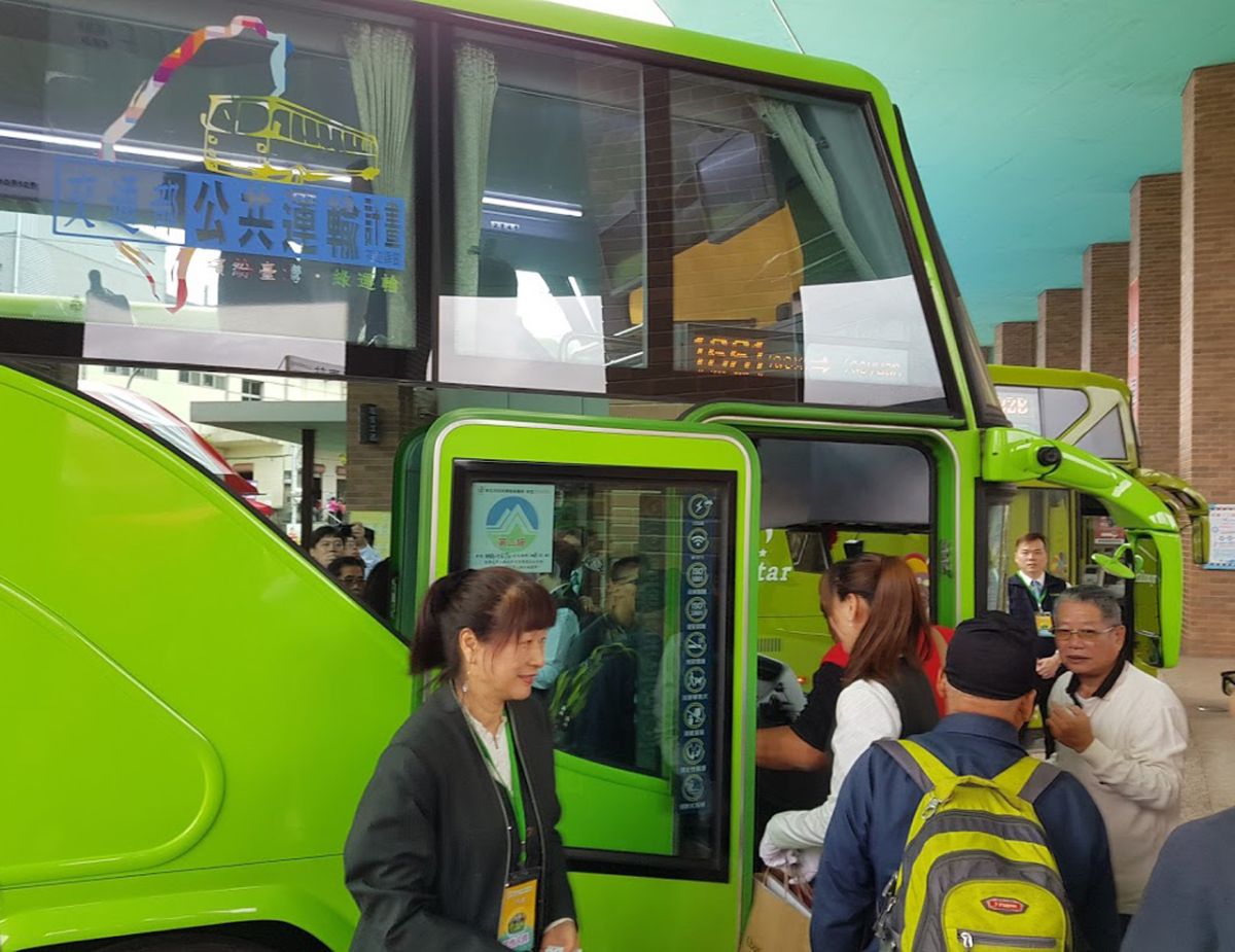 ▲宜蘭直達桃園國際機場的國道客運今天正式上路，上午11時在羅東轉運站發出第一班車。（圖／記者李清貴攝,2018.11.19)