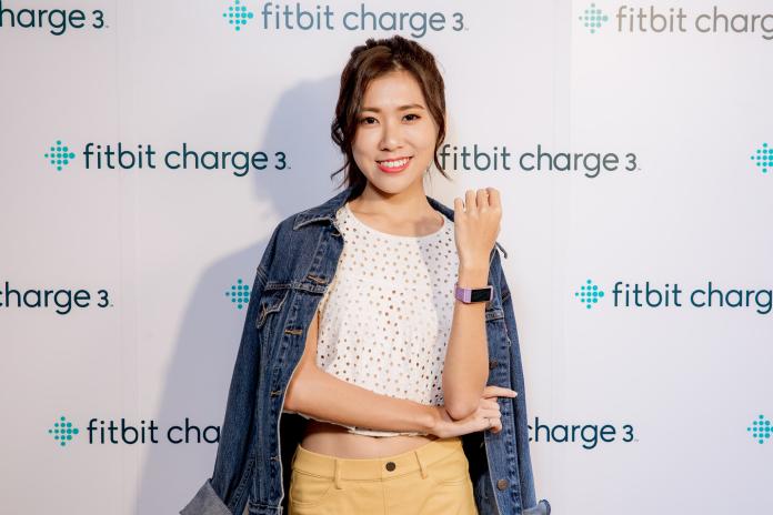 ▲Fitbit 於11 月 19 日在台宣布推出 Charge3 ，讓健身手環首次搭載相對血氧含量（SpO2）感測器。（圖／廠商提供）