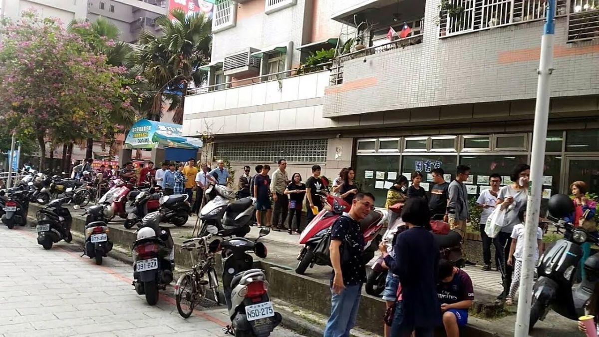 ▲嘉義市藍營分裂，兩個女人的戰爭意外催出眷村空前投票盛況。（圖／記者吳晉輝攝 , 2018.11.24）