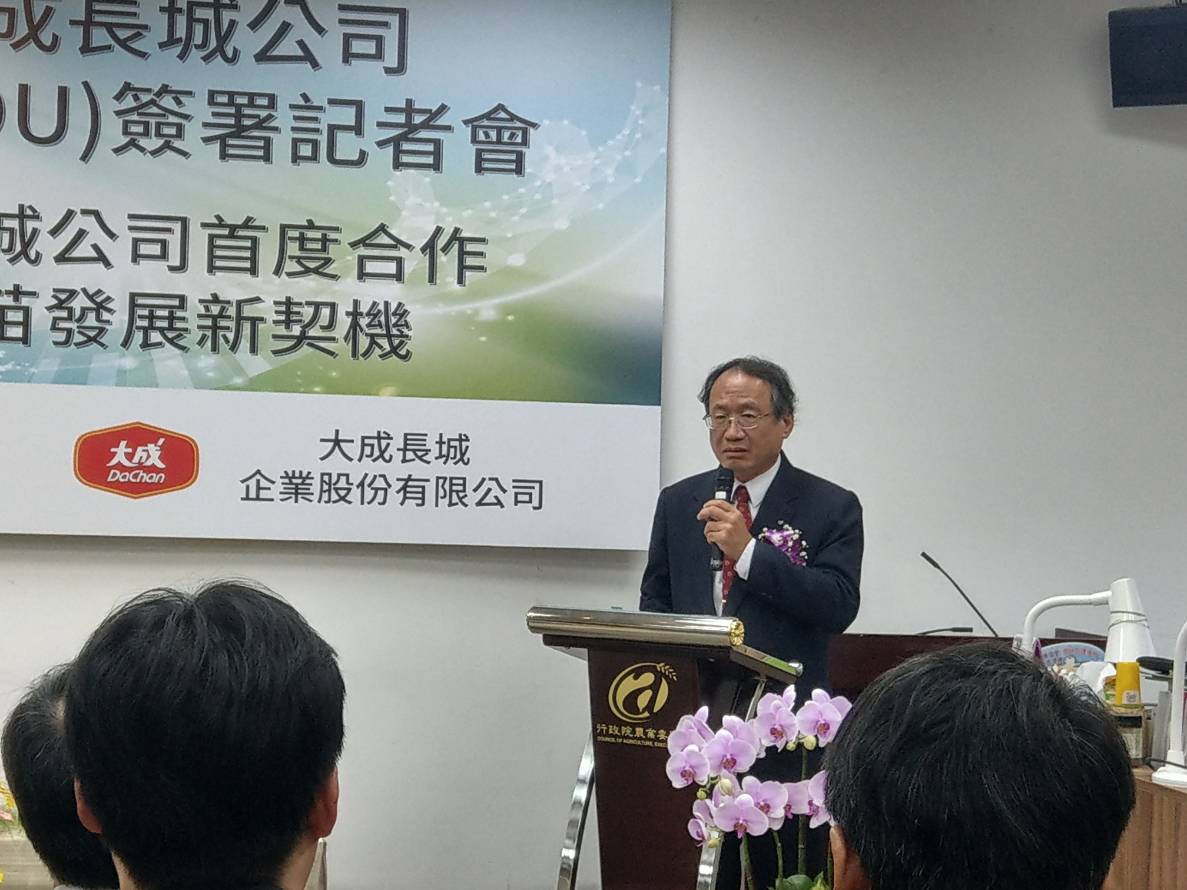 農委會副主委黃金城表示，非洲豬瘟由於病毒體積大，目前抗原還不明確。（圖／記者陳俐穎攝）