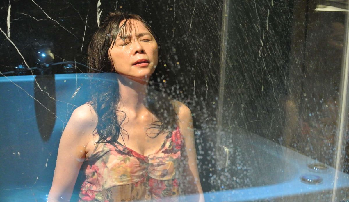 ▲江映瑤被小三嗆聲，在浴室崩潰落淚。（圖／公視提供）