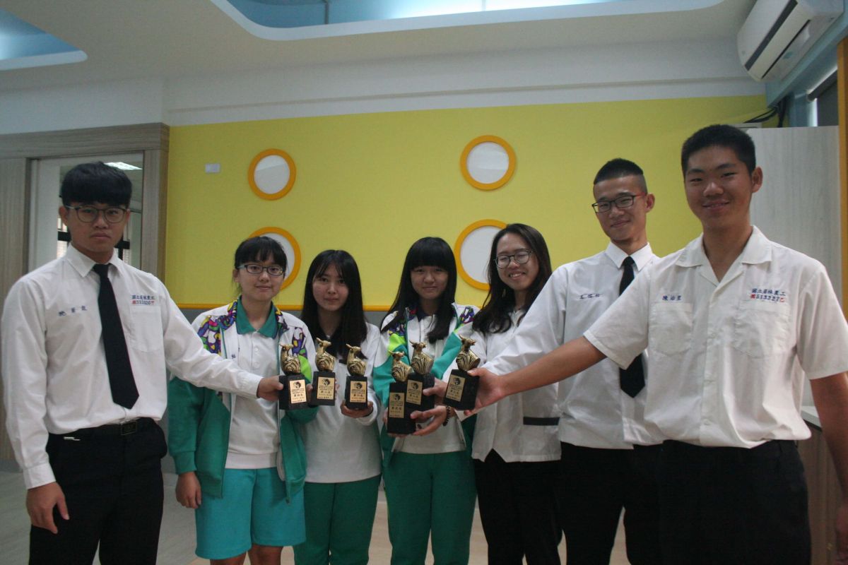 ▲國立員林農工學生參加全國農業類技藝競賽，造園景觀、畜產保健等6個職種，摘下5座金手獎、3優勝與3個團體獎，表現亮麗。（圖／記者陳雅芳攝，2018.11.27)