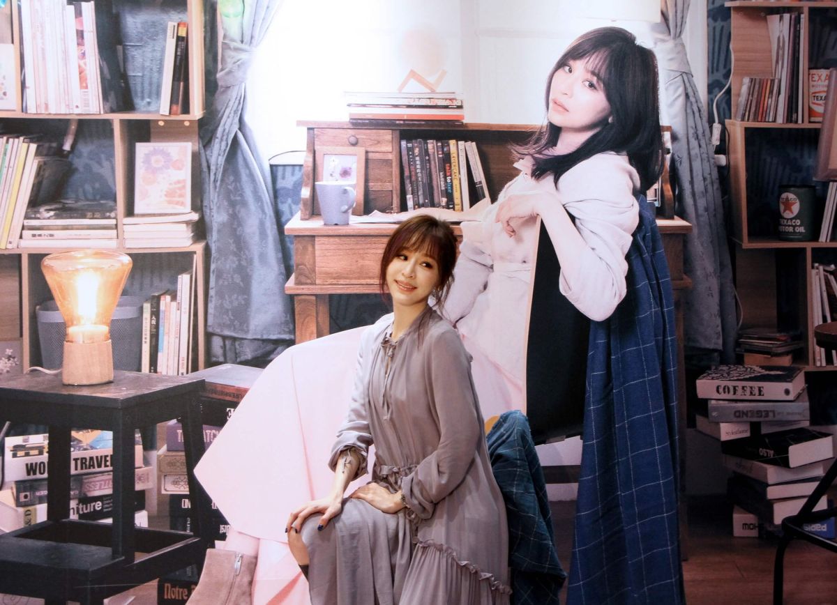 ▲王心凌分享自己的感情觀，自認在愛情裡是個很有種的人。（圖／Hit Fm提供）