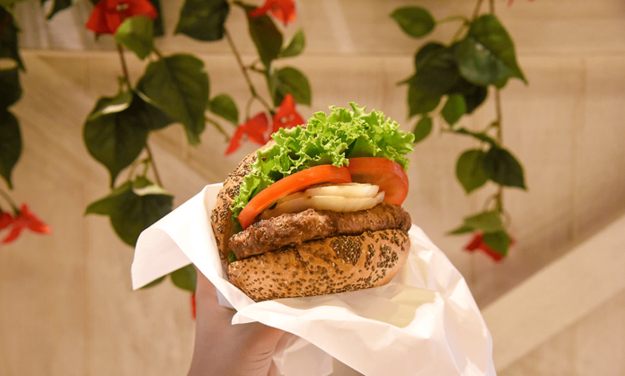【KUAAINA】開幕活動_牛肉漢堡 （2）