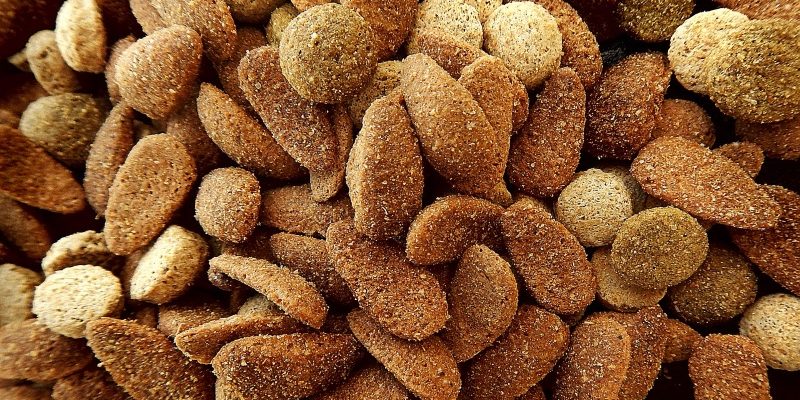 FDA警告無穀乾糧恐與犬心臟病有關　獸醫：避開這三種狗糧！　　
