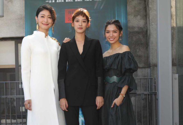 ▲柯奐如（左起）、孟耿如、劉倩妏出席《公視新創電影-無界限》首映。（圖／公視提供）