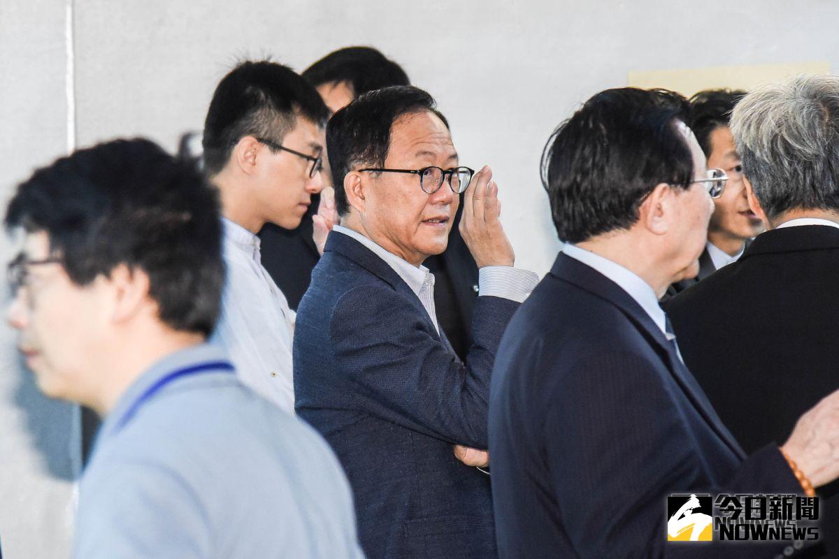 台北市選舉委員會今重啟票匭進行驗票，丁守中一早便到場關切。（圖／記者陳明安攝，2018.12.03）