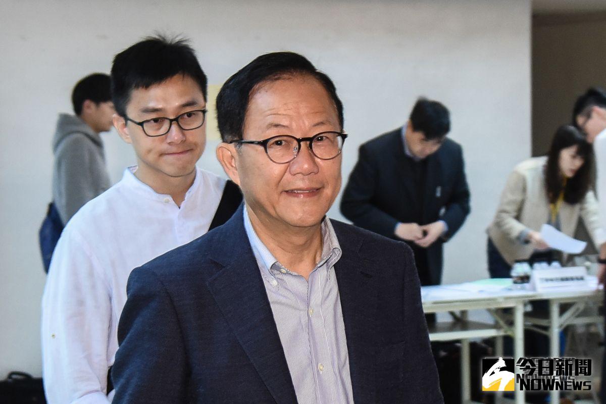 ▲台北市選舉委員會 3 日重啟票匭進行驗票，丁守中一早便到現場關切。（圖／記者陳明安攝，2018.12.03）