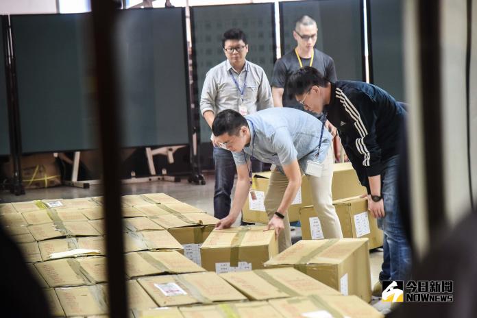 台北市選舉委員會今重啟票匭進行驗票。（圖／記者陳明安攝，2018.12.03）