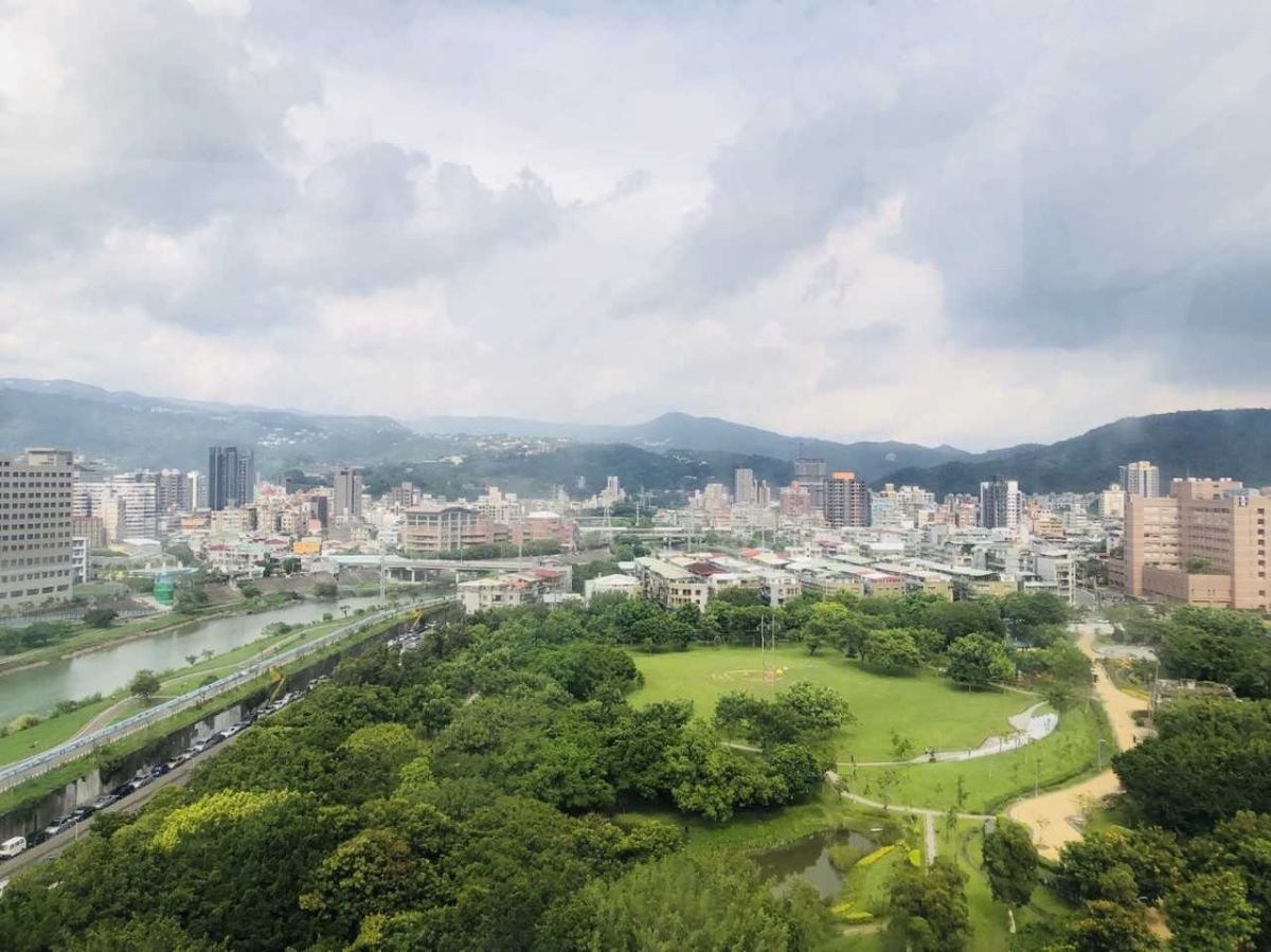 ▲新北市11月交易移轉棟數，淡水、中和與汐止前三名（圖／信義房屋提供）