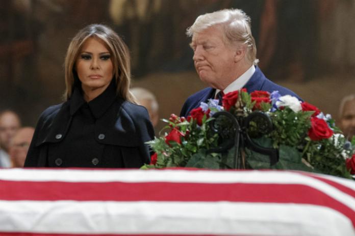 ▲美國總統川普 5 日將參加前總統老布希的國喪典禮。（圖／達志影像／美聯社）