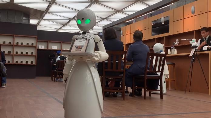 癱瘓的漸凍症患者替你服務　超暖心日本機器人咖啡廳　
