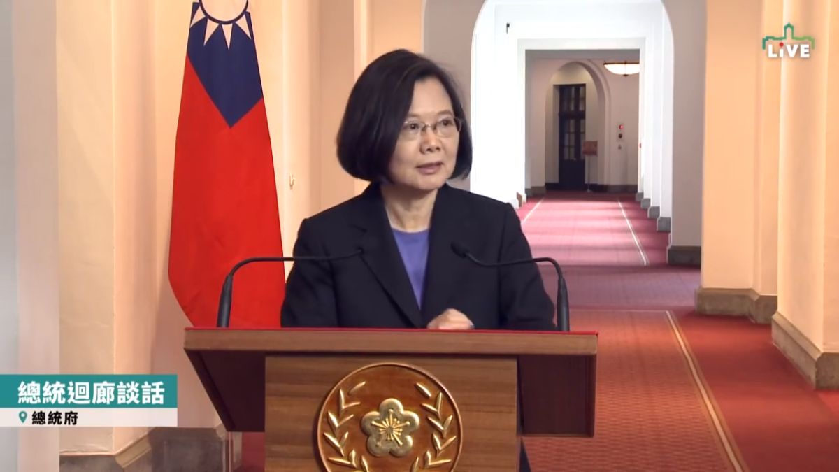 ▲蔡英文總統發表迴廊談話（圖／翻攝自總統府直播畫面）