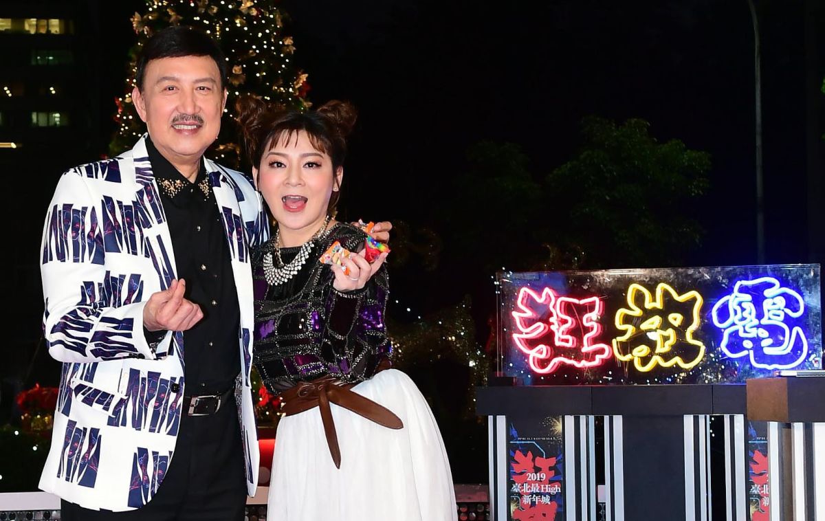 ▲余天（左）嗆鈕承澤不要再添亂。（圖／華視）