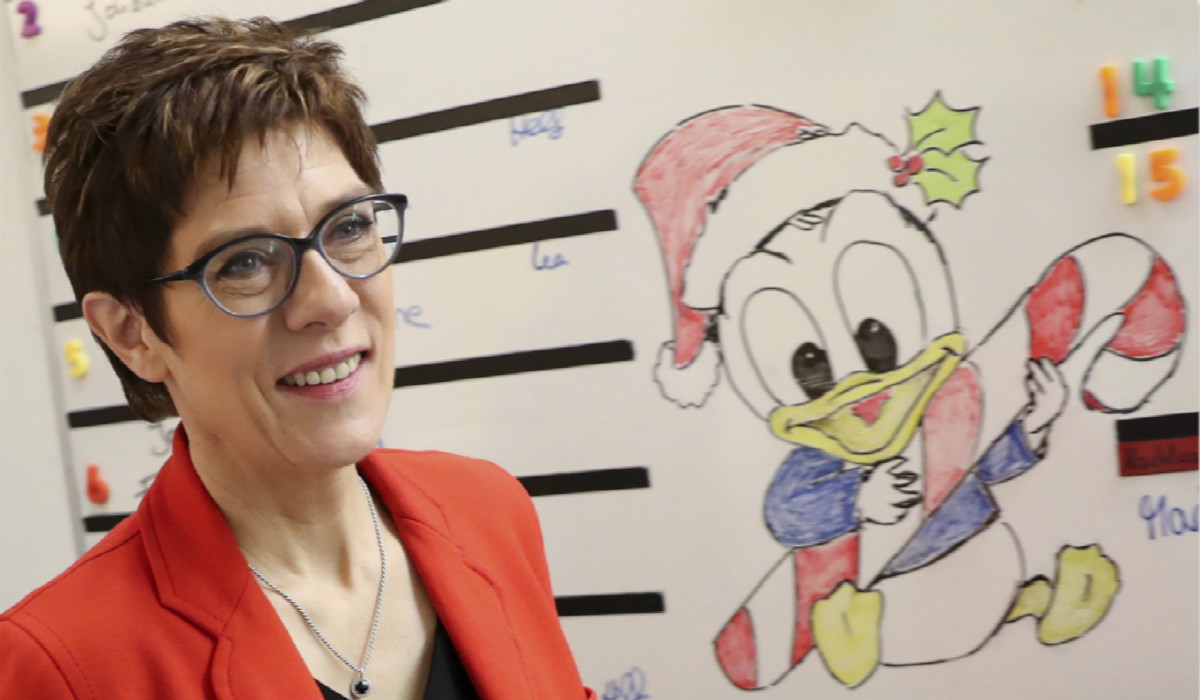 ▲梅克爾欽點的接班人、基民盟秘書長克朗普凱倫鮑爾（ Annegret Kramp-Karrenbauer，AKK ）成為新任黨魁。（圖／達志影像／美聯社）