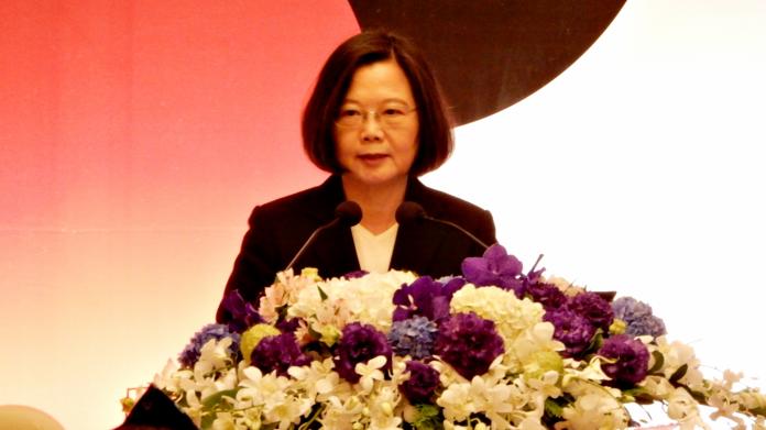 蔡英文總統10日出席「台灣民主基金會」舉辦的「2018亞洲民主人權獎」。（圖 / 記者陳弘志攝）