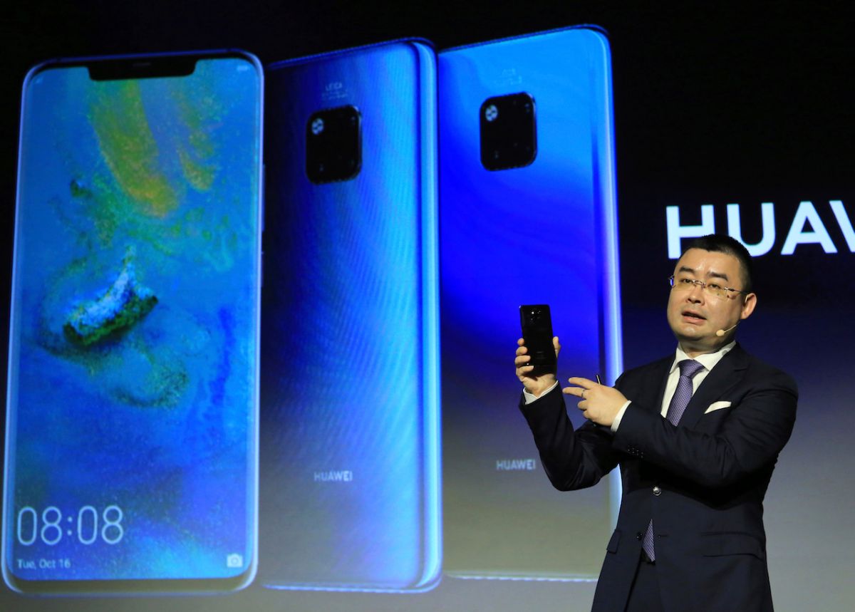 ▲因擔心情報洩漏及網路攻擊，國防部下令國軍營區禁止使用中國大陸品牌手機。（圖／達志影像／美聯社）